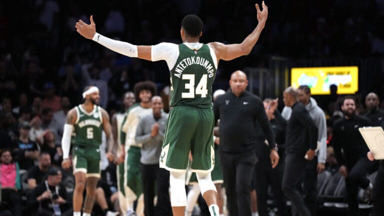 Bucks’ Giannis Antetokounpo Updating injury vs. Pelicans