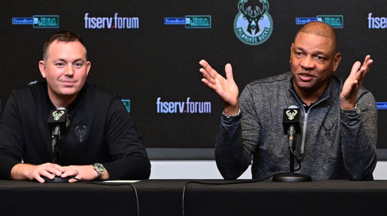 Bucks Rewards GM Despite Giannis Trade Rumors that appear in the middle of a playoff fight