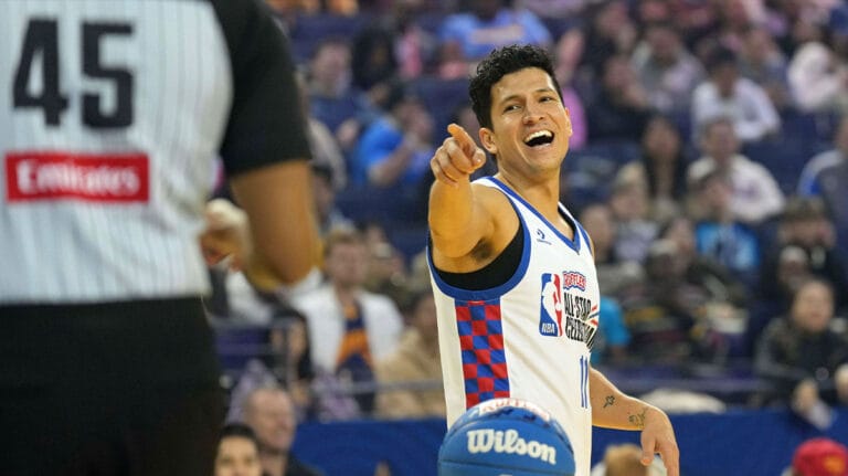 Marvel’s Falcon Actor reacts to Avengers Team-up wishes with eyes to open eyes Miami Football photo