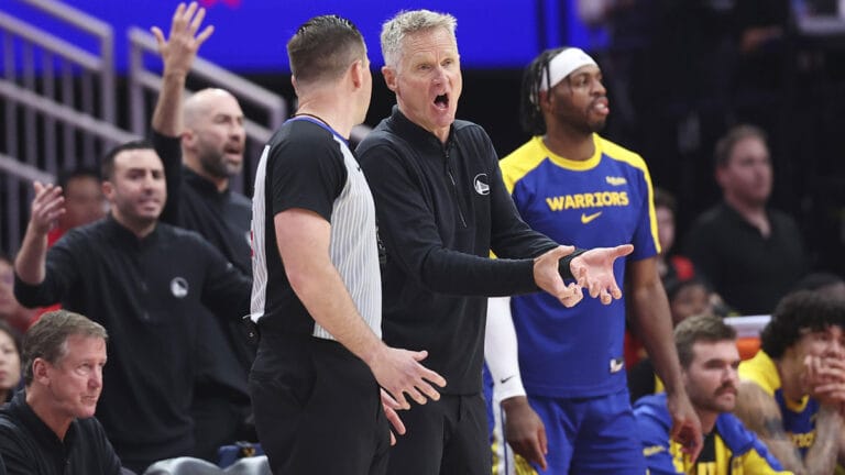 Warrior fans erupt ref for early matches 3 Stephen Curri Treatment