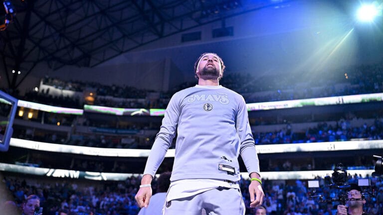 Mavericks’ Klai Thompson Rate her season from 2024-25