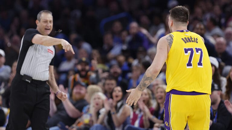 Thunder fan breaks the Lexic ports of Doncic Interaction Interaction after encouraging the ejection