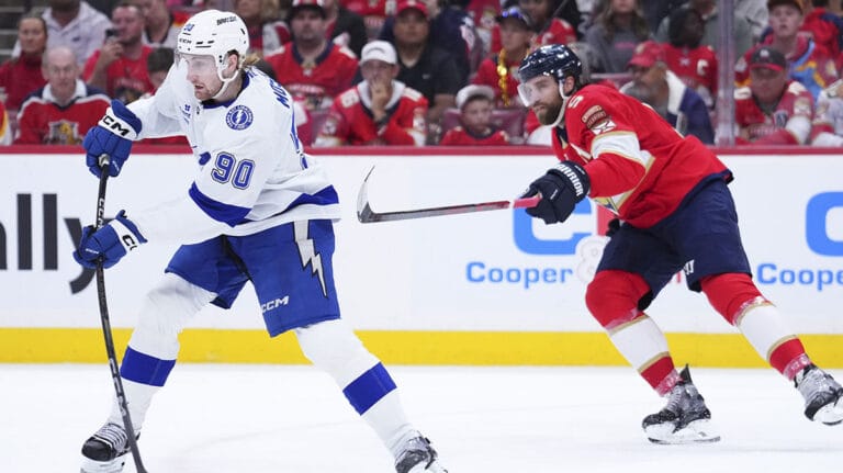 Panthers’ Aaron Exblad Skye Brandon Hagel with a brutal blow to the head