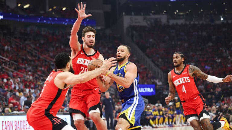 Stephen Curri in warriors hit 4000 playoff points in perfect anti-rocket style