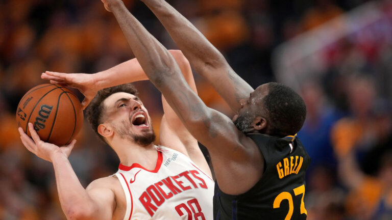 Altereren Sengun gives it to be enrolled to Draimond Green