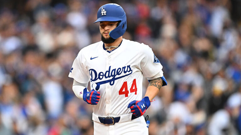 Andy pages barely explode 3-Run HR vs. Angels