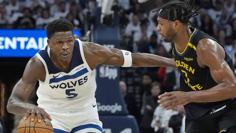 CLOWN Minnesota fans for brutal game 1 Recording