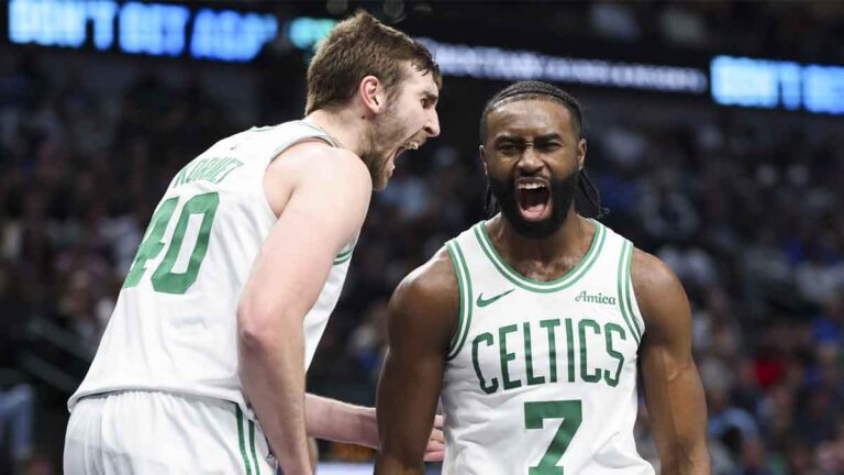 Al Horford proud gesture in the port cornet, Jailen Brown Sumps Up Vin