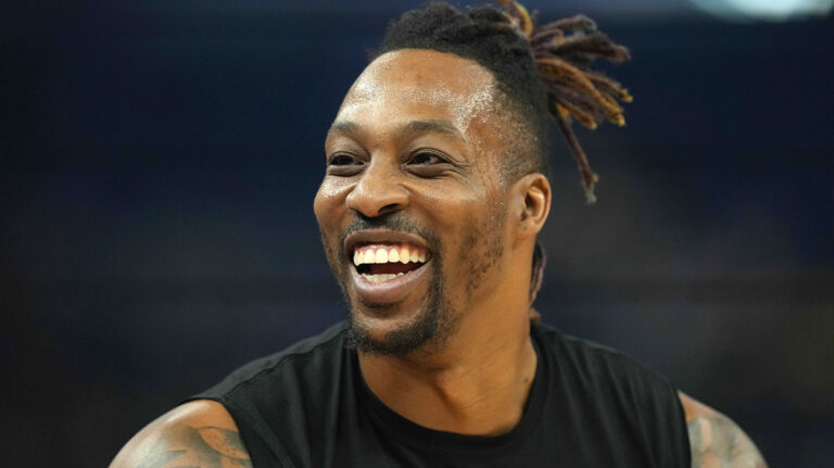 Charles Barley Hornbestly explodes Dwight Howard for Vilt Chamberlain question