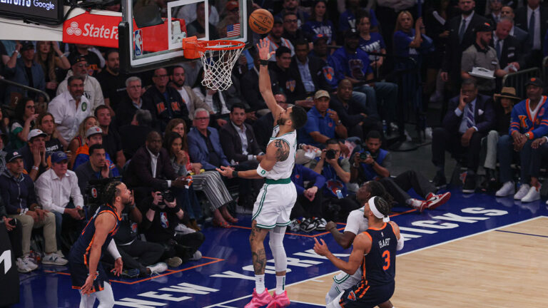 Jaison Tatum comes out in game 4 in relation to books with painful injuries