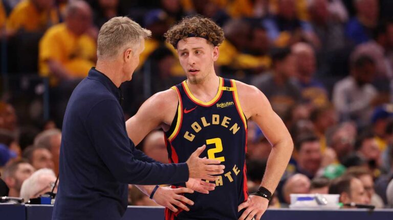 Steve Kerr Appears Grill Brandin Podzies during game 5