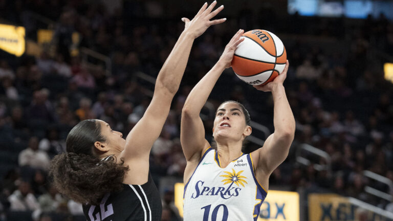 Kelsey Plum Breaks VNBA Record in Debut vs. Walkiries