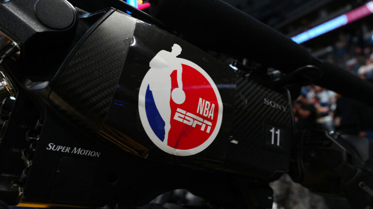 ESPN was destroyed for the awful Chet Holmgren Virtual Reality Dunk