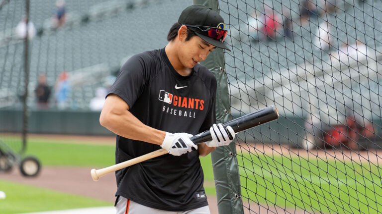 The gold country receives the support of Giants Gesture in the middle of the heavy timbervolves series