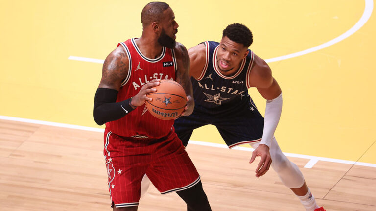 Giannis sounds on Lebron James’ ‘without a bag’ microphone