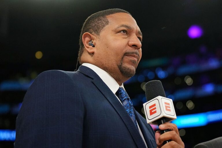 Mark Jackson reacts to New York to support Rick Pitino
