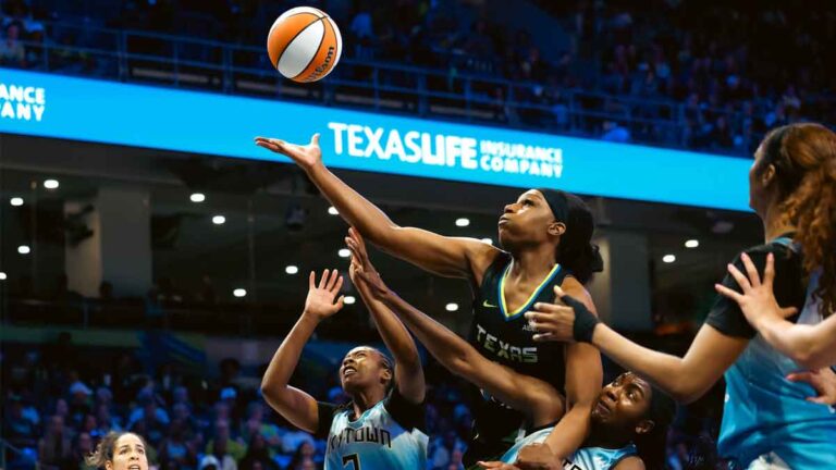 Dallas loses 2 players in Eurobasket