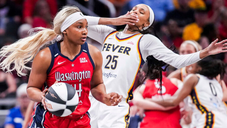 Kiki Iriafen makes the History of VNBA see from Tina Charles