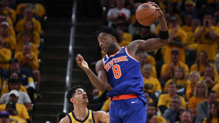 Anunobi hit the crazy buzzer beater a half time ago