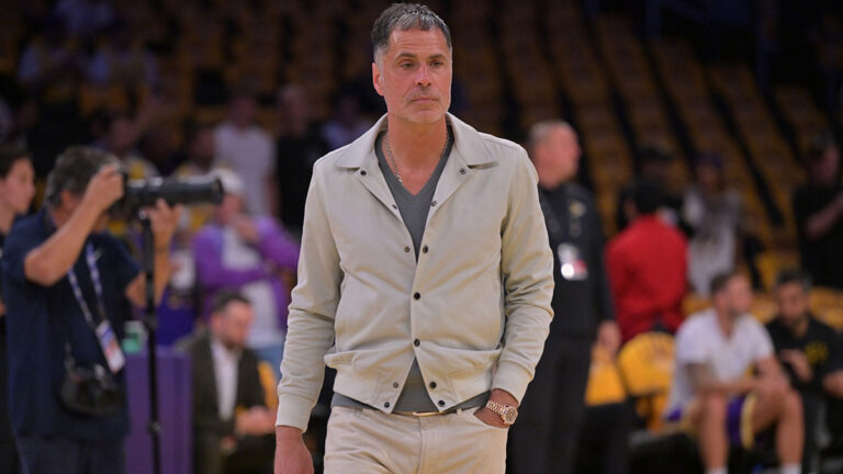 What a slave Pelinka is not “delighted” in trade talks