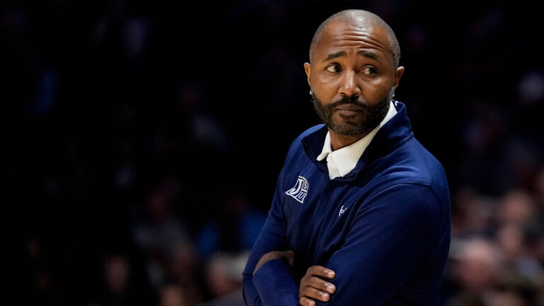 Mo Williams, Jackson State offers a scholarship son NBA stops