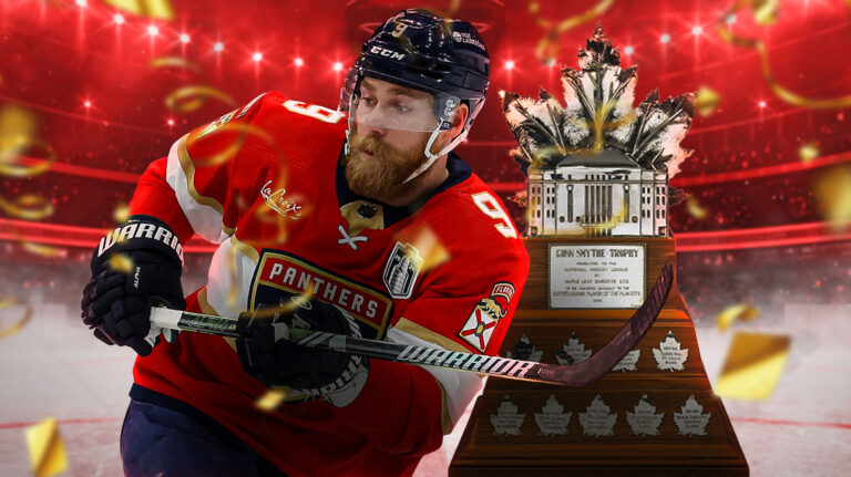 Bennett himself earns a tribute to Conn Smith before the free agency