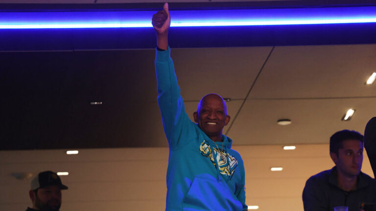 Tata Tires Haliburton steals emissions with a moment after the son is a big shot son