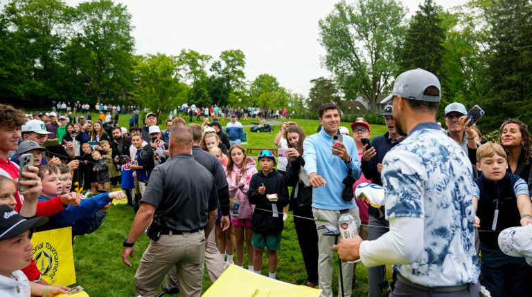 Stephen Curri has the perfect reaction to Vedgie’d Ball