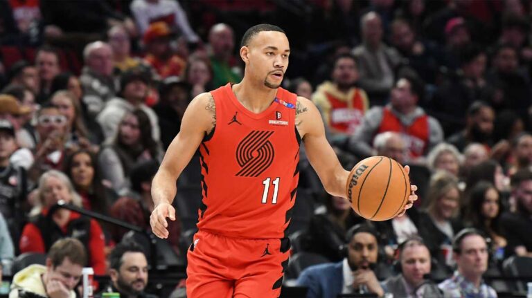 New Orleans signs former blazer, guard piro