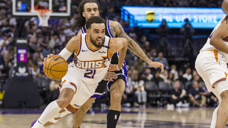 Orlando agrees with a one-year contract with Tius Jones