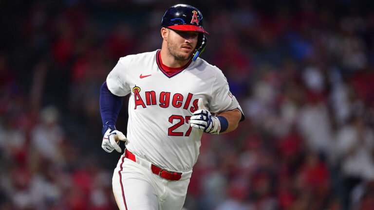 Mike trout brings fireworks against Ranger with a 2-ride explosion