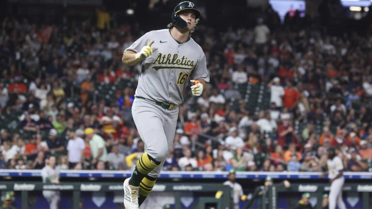 Historical explosion Nick Kurta opposite Astros has fans that go crazy