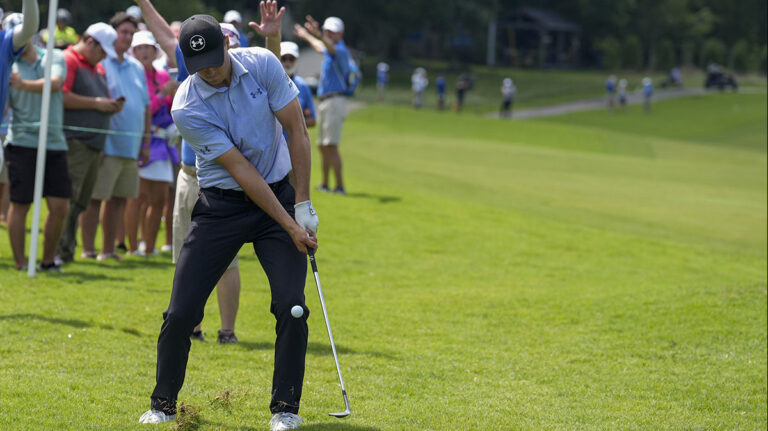 Jordan Spieth gives LeBron James Golf Pointers after exiting to go viral