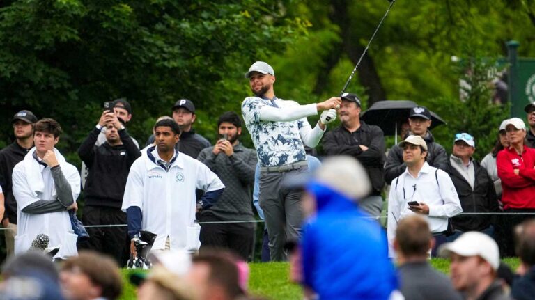 Stephen Curri gives Joe Paveli props after an exciting tournament