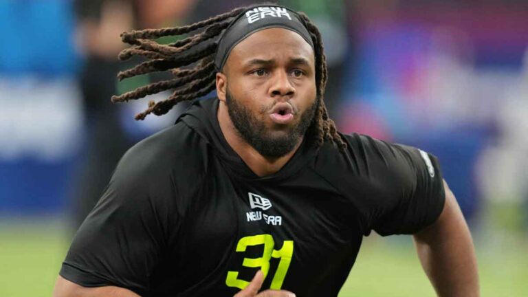 The fans are abuzzis after a decision in the amount of $ 10.64 million