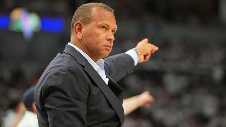 Alex Rodriguez Sipu Heart in a message after taking ownership