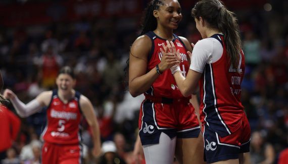 Sky finds Angel Reese, but still losing the sky finds Angel Reese, but still loses