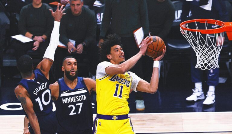 NBA Free Square Tracker Agency signs: Lakers return center Jakson Haies