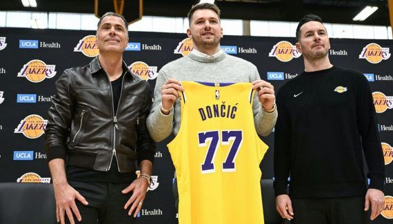 What are the options for Luka Dončić if extended with the Lakeholders?