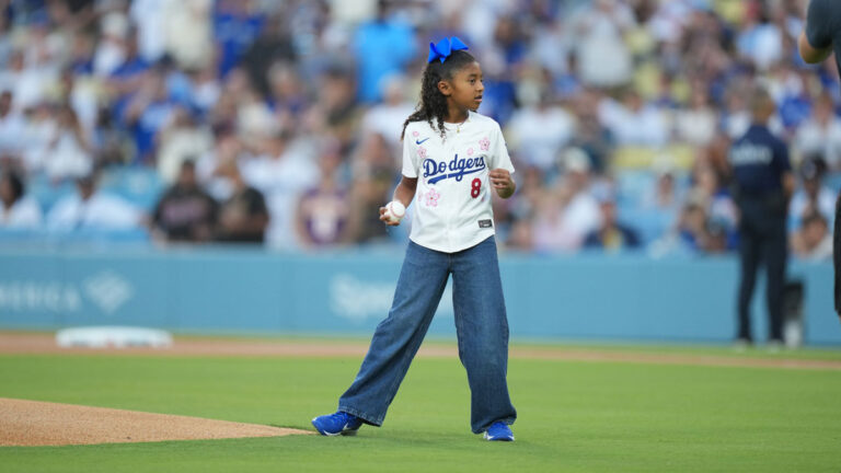 Daughter of Koba Briana Bianka throws the first terrain at night night evenings