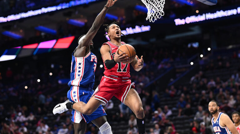 Miami signs former bows keeps the contract