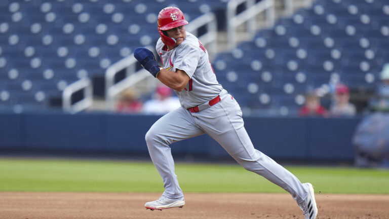 Top Perspective of St. Louis who catches fire, on the edge of the call