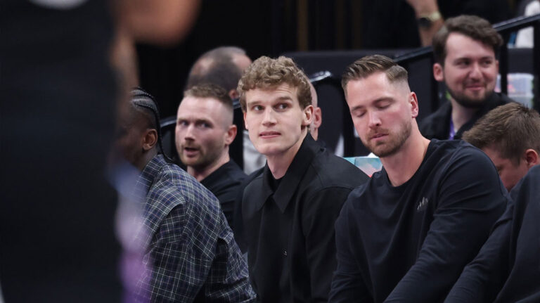 Lauri Markanen is leaving for 42 points in 24 minutes in Eurobasket