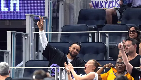 Stephen Curry in the stairs Koba Briant