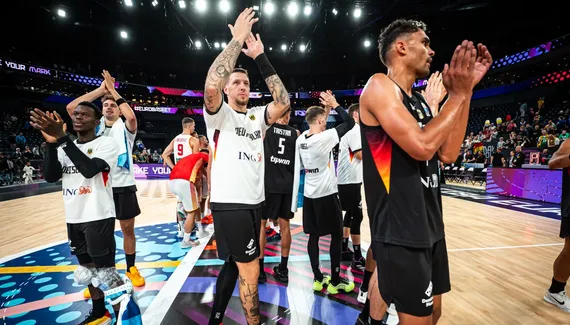 Mannschaft provides his debut from Montenegro