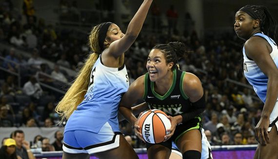 At least two weeks of absence for Napheese Collier