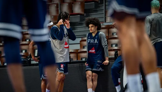 Nadir Hifi did not win his suitcases