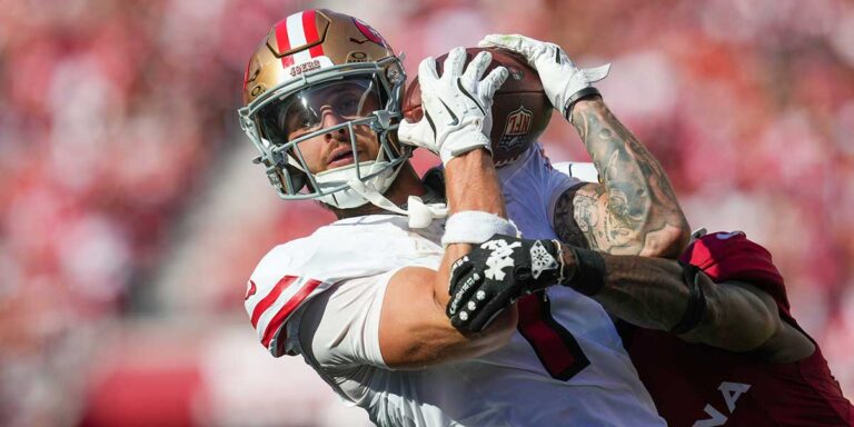 Ricky Pearsall pick up a knee injury during the Jaguar game