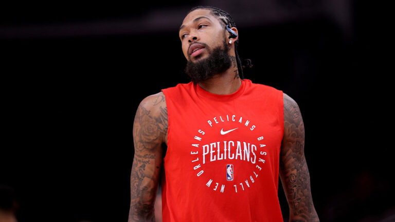 Brandon Ingram throws a shade on pelican fans during the media day