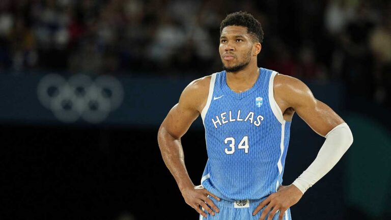 Giannis Alley-Oop Caps off Domination with 37 points as Greece advances